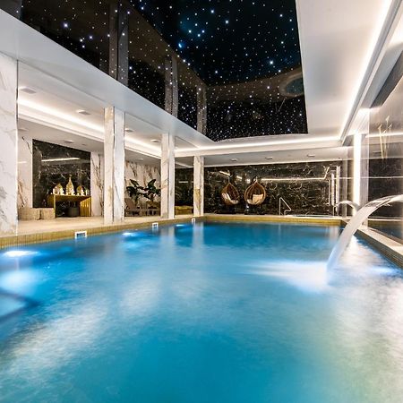 Villa Vis A Vis Тшенсач Экстерьер фото