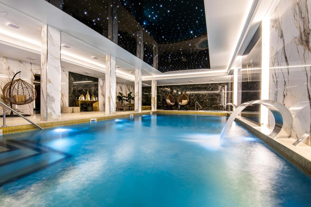 Villa Vis A Vis Тшенсач Экстерьер фото