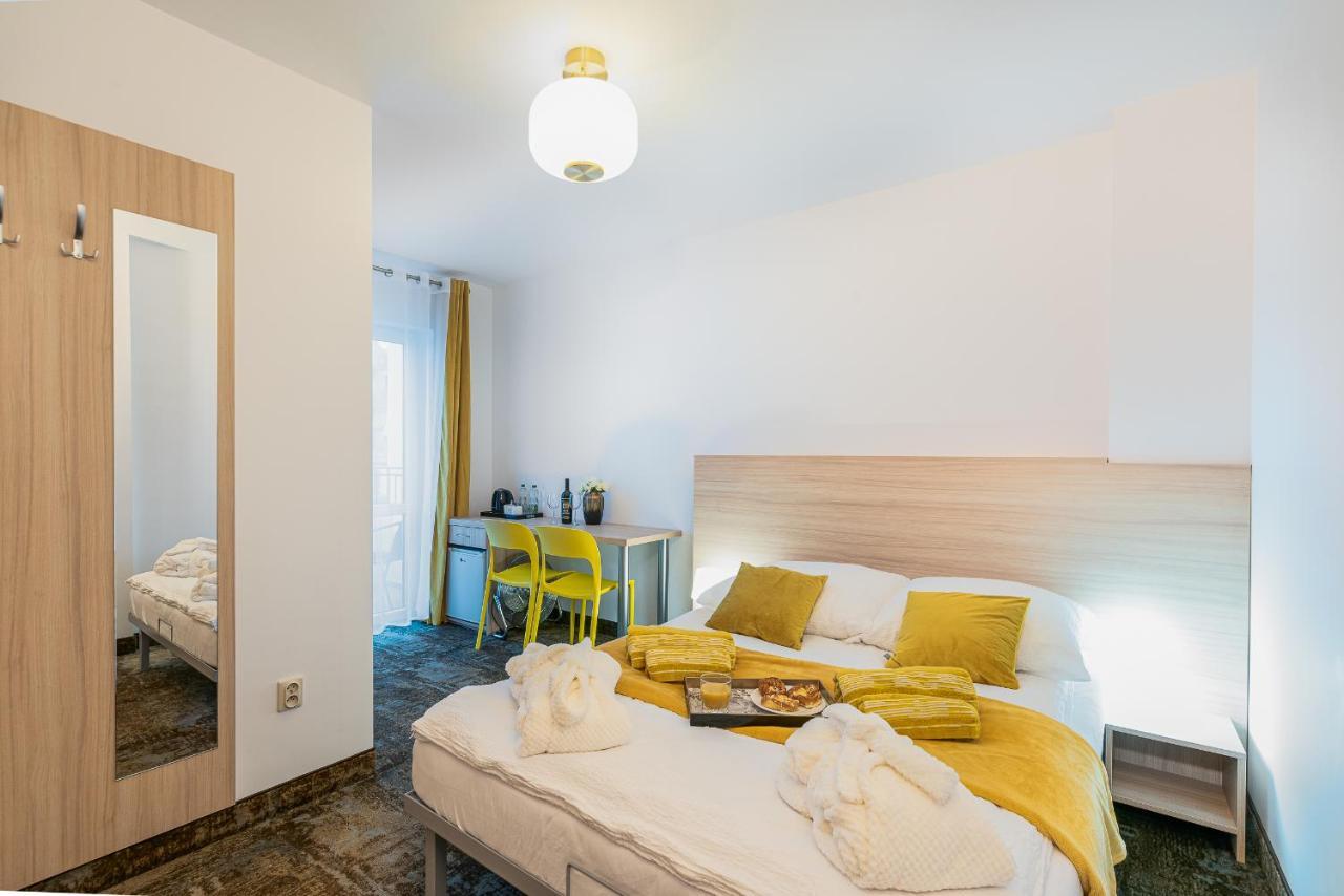 Villa Vis A Vis Тшенсач Экстерьер фото