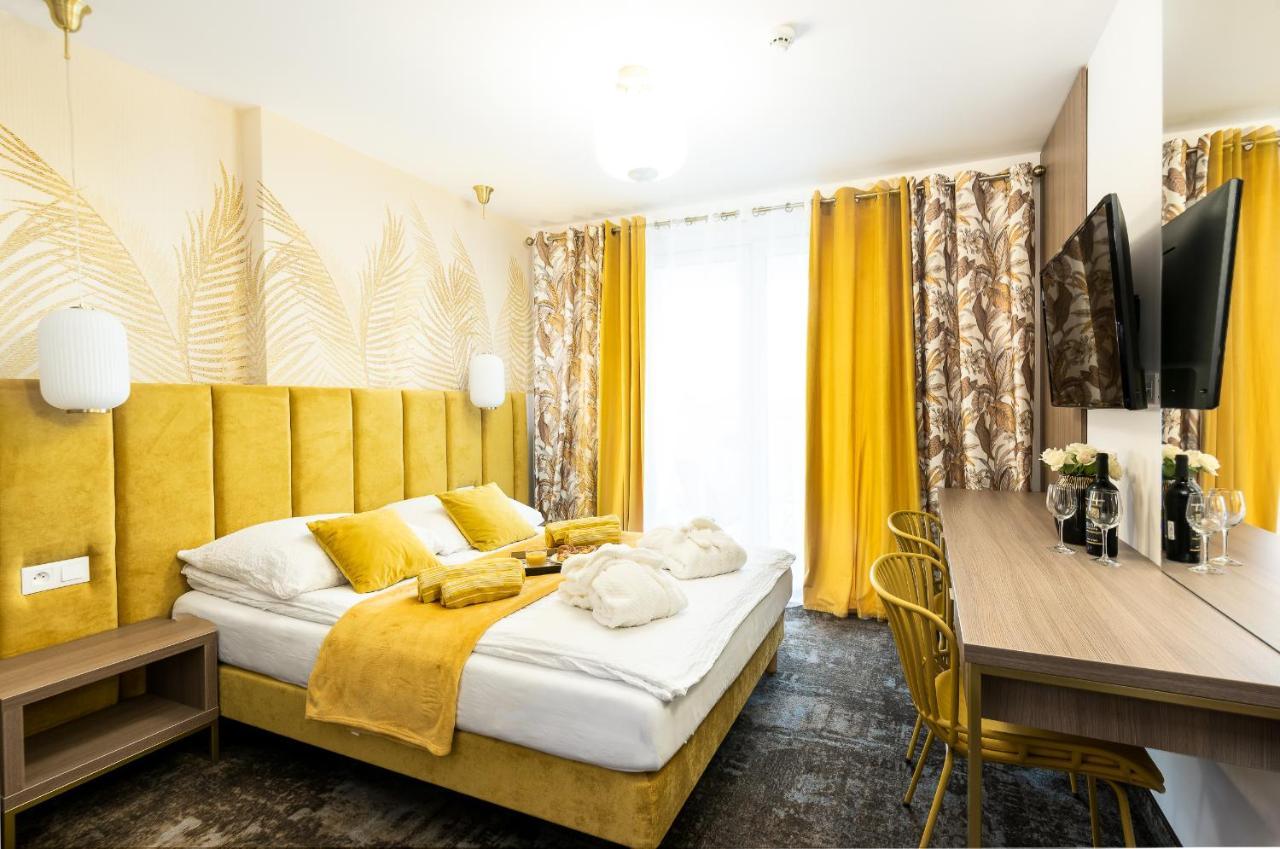 Villa Vis A Vis Тшенсач Экстерьер фото