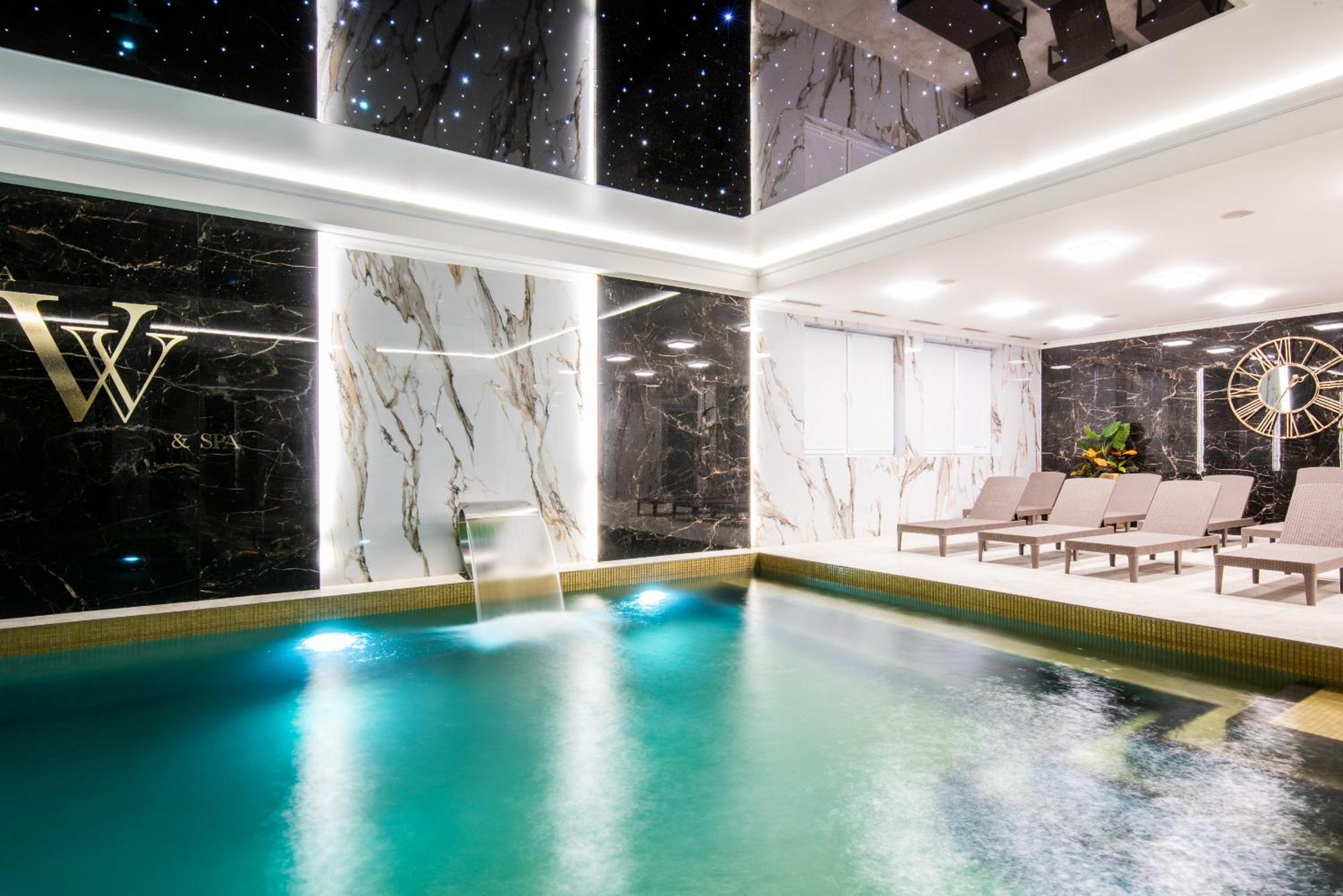 Villa Vis A Vis Тшенсач Экстерьер фото