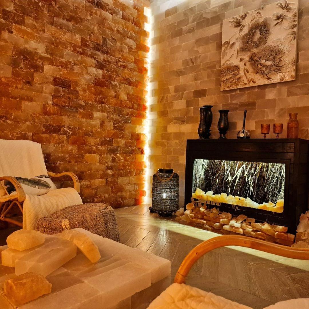 Villa Vis A Vis Тшенсач Экстерьер фото